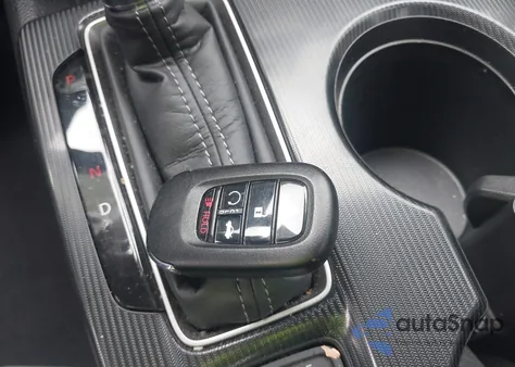 2024 Honda Civic Touring z USA, uszkodzony, nr VIN 2HGFE1F99RH308530